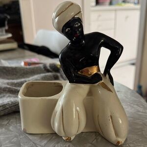 Mid Century Sultan small planter